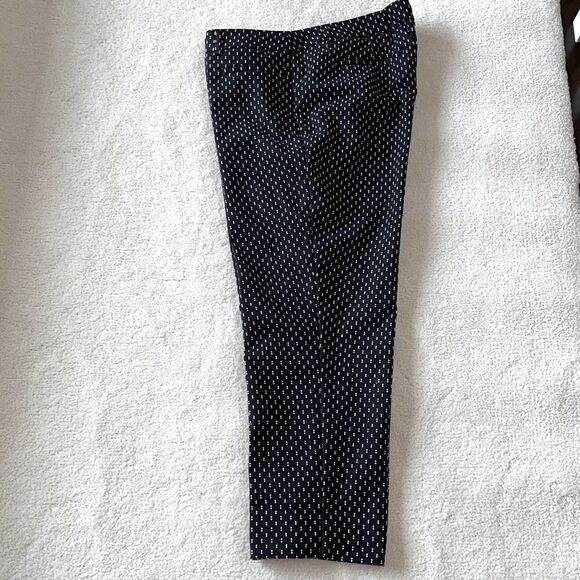 Hilary Radley women’s black & white capri pants Size 12 - Picture 1 of 7